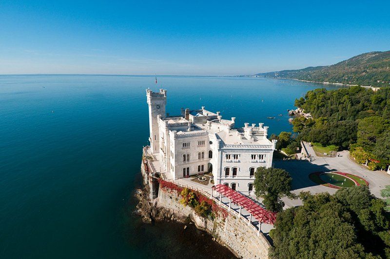 Замок Мирамаре