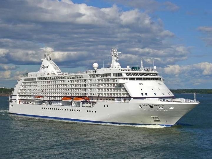 Seven Seas Voyager Deluxe