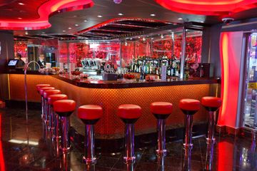 Piano Bar Сamelot | Costa Favolosa