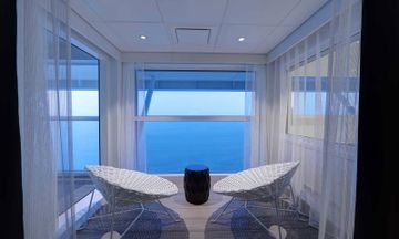 024_1600x960_celebrity-xcel-penthouse-suite
