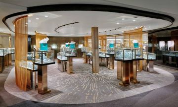 039_1600x960_celebrity-xcel-shops