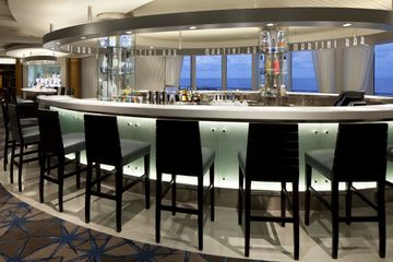IN-MartiniBar1F