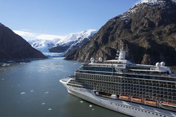 SL_ShipExterior_TracyArmFjord_015