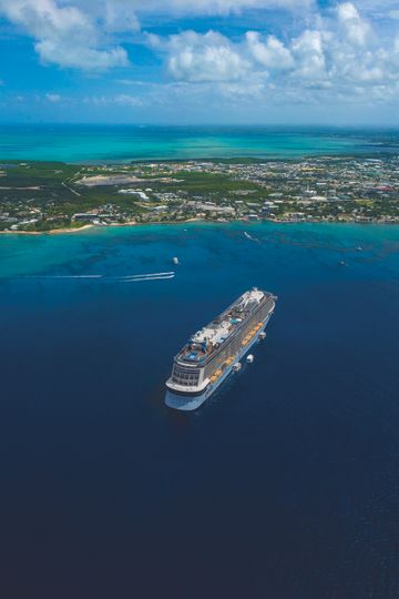 RCI_AN_GoH_Josiah_GrandCayman_Ship_Aerial_194_RET_CMYK