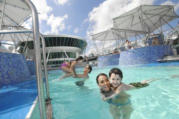 RCI_GR_Family_Pool.3