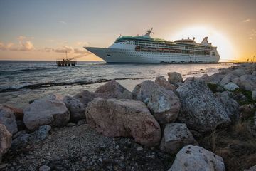 RCL_GR_Curacao_February_14__2013_12