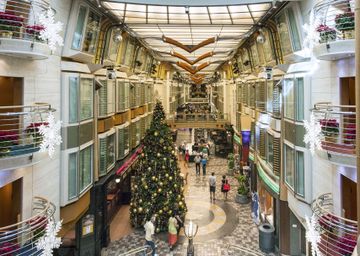 RCI_Independence_Christmas_Promenade-40_edit