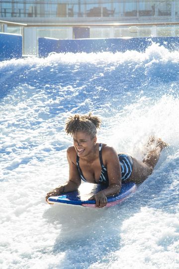 RCI_HM_Eastern_Caribbean_Dec2018_Content_Creator_Jason_Lisiewski_DSC_1487_Flowrider_RET