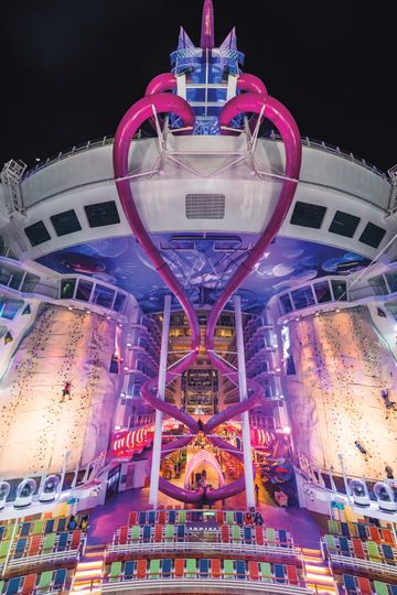 RCI_HM_Eastern_Caribbean_Dec2018_Content_Creator_JasonLisiewski_AquaTheater_2893_RET_CMYK