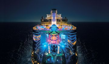 RCI_HM_night_Drone_AFT_MU22703_RET_CMYK
