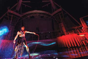 RCI_HM_aqua_theater_family-RK2_4470_RET_CMYK