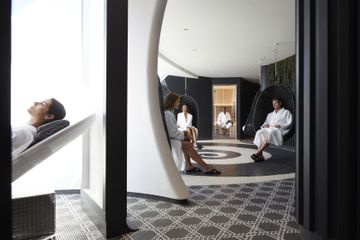 08_CelebrityEdge_Spa-Float_5305R