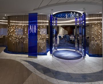 EG18-BluEntrance2R
