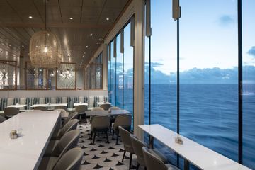 EG18-OceanviewCafe2R