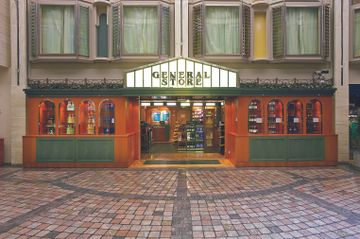 RCI_Mariner_ProminadeStore