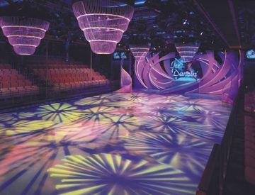 RCI_Navigator_Nightclub_UR