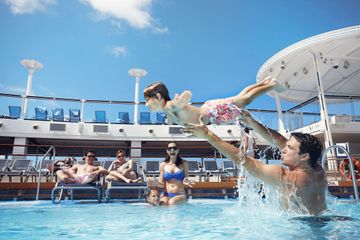 RCI_QNLifestyle_Main_Pool__H2OZone-03