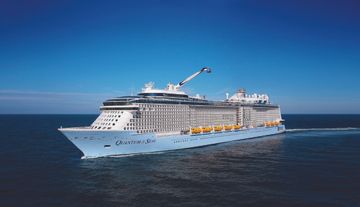 RCI_QN-AerialsNYatSea067_NoClouds_CMYK_RET_14in