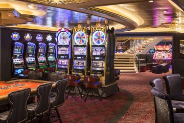 RCI_QN-CasinoRoyaleF