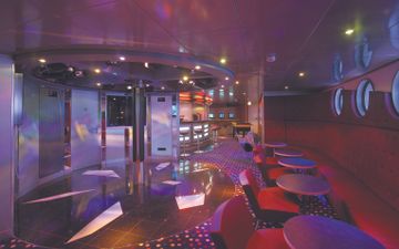 RCI_Serenade_FuelLounge