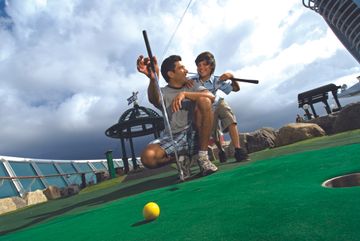 RCI_Voyager_MiniGolf_5
