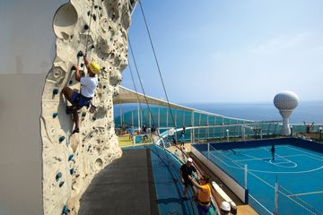 RCI_VYSHOOT_RockclimbWall