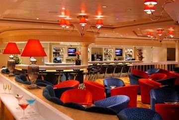 Ночной клуб (Dazzles Lounge & Night Club)