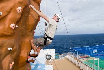 Скалодром (Rock Climbing Wall)