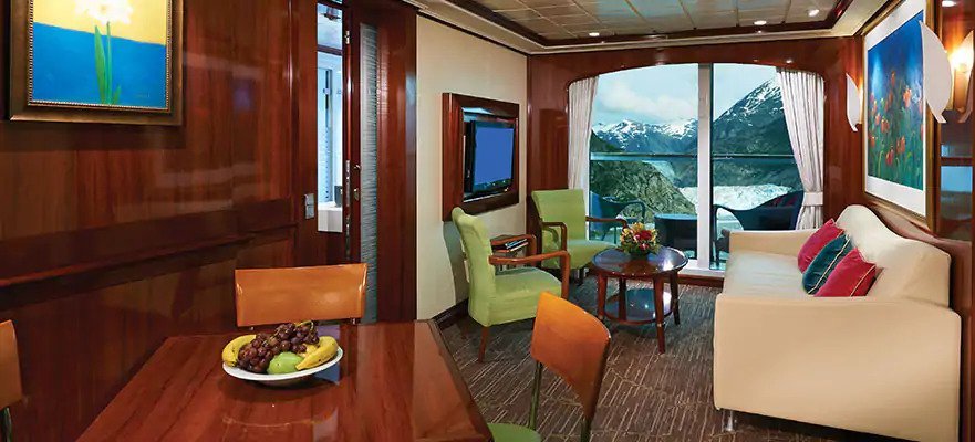 Сьют "The Haven Courtyard Penthouse with Balcony"