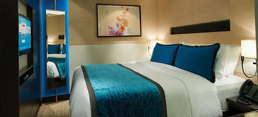 Сьют "The Haven Aft-Facing Penthouse with Master Bedroom & Large Balcony"