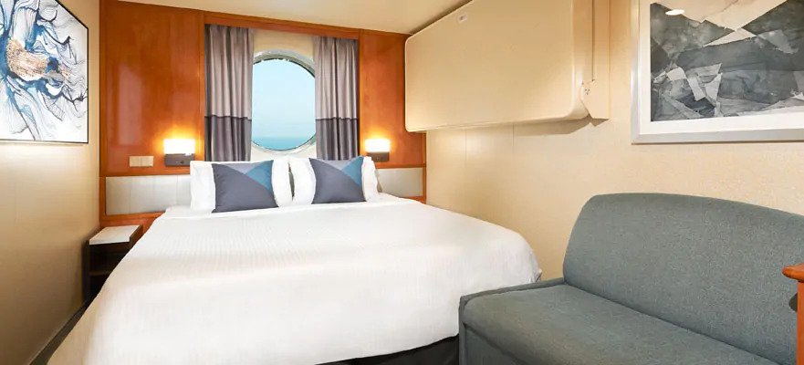 Каюта с окном "Oceanview with Large Porthole"