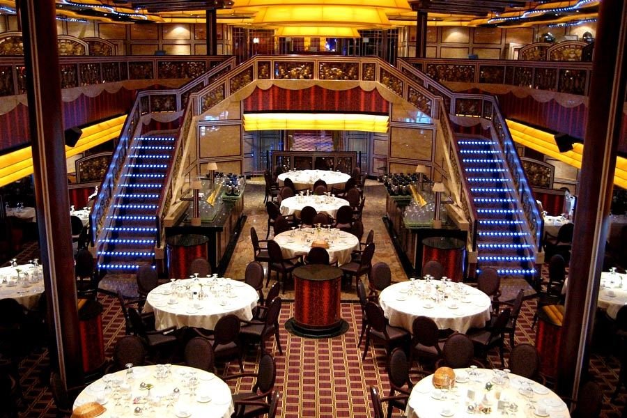 Основной ресторан Chic Restaurant