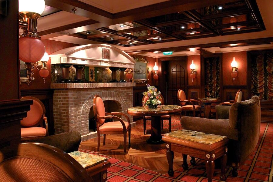 Карточный салон Chic Card Room