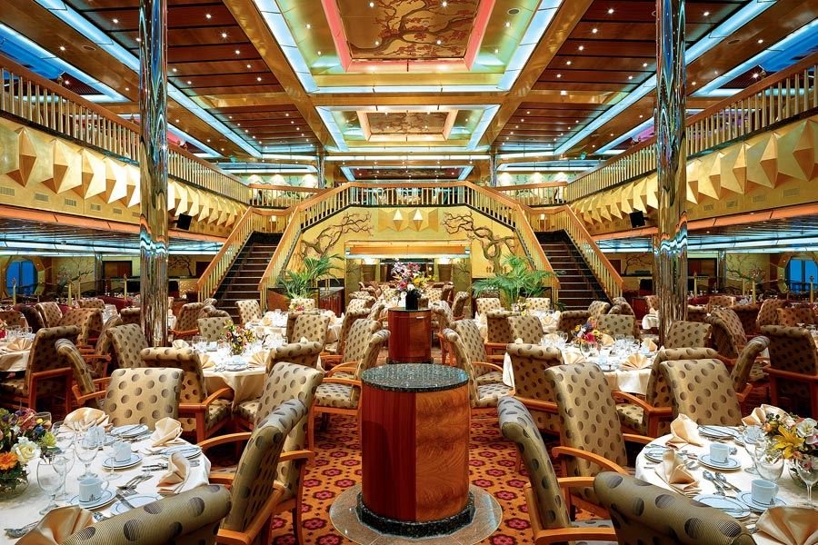 Основной ресторан Golden Restaurant