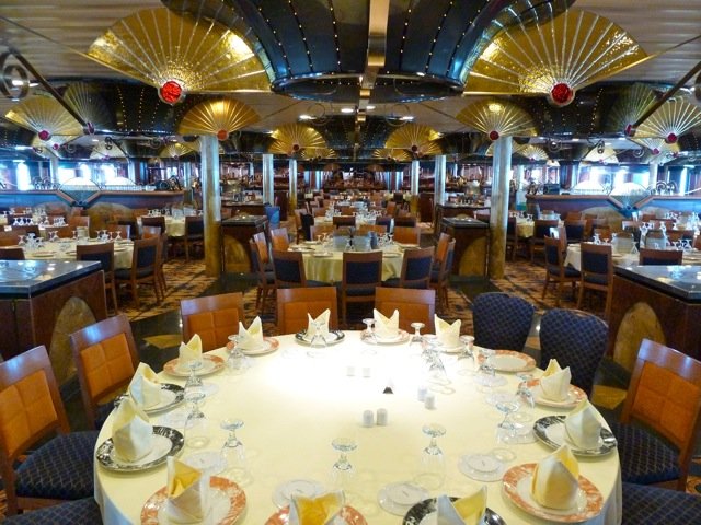 Основной ресторан Carnivalle Dining Room