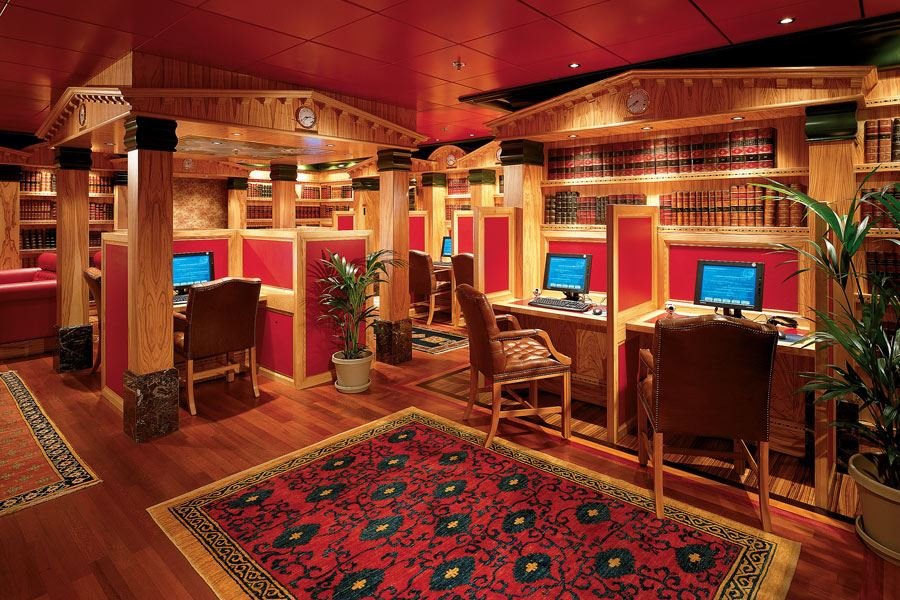 Библиотека Holmes Library &amp; Internet Cafe