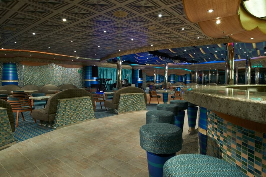 Бар Ocean Plaza Cafe &amp; Bar