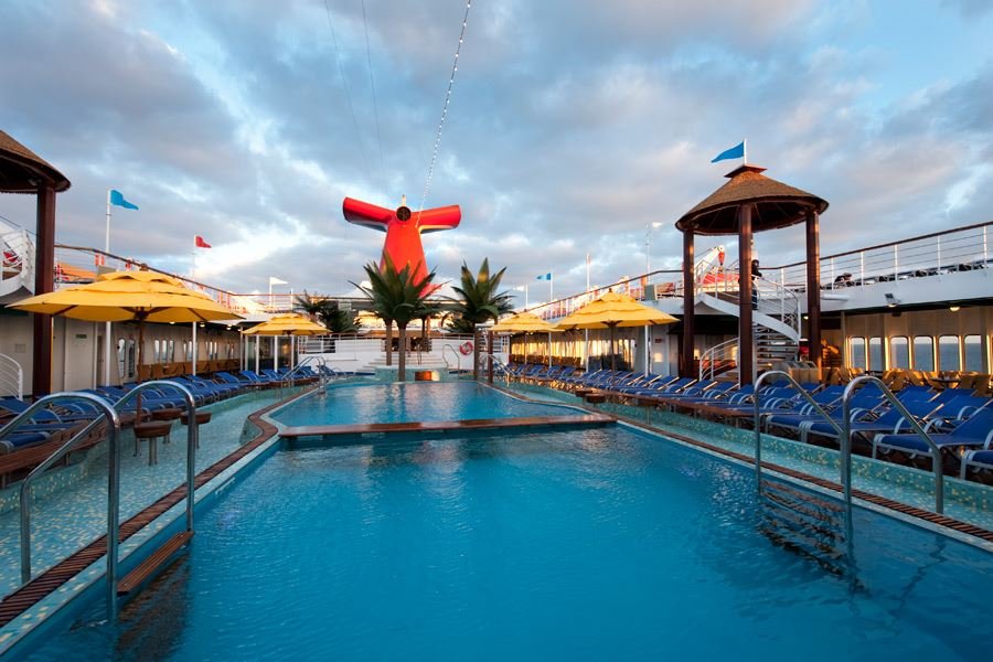 Бассейн Sensation Pool