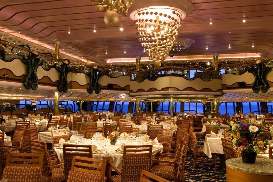 Основной ресторан Gold Pearl Restaurant