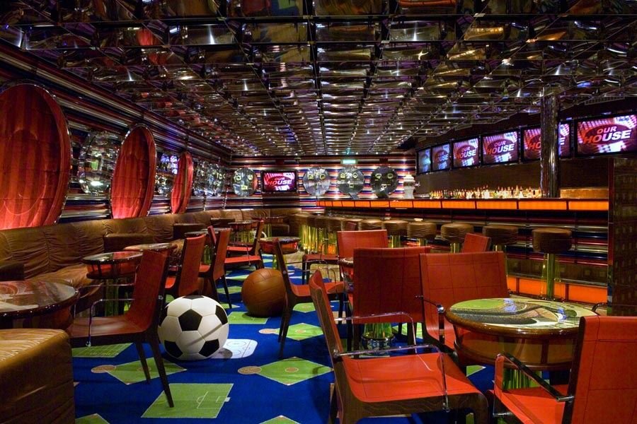 Спорт-бар Our House Sports Bar