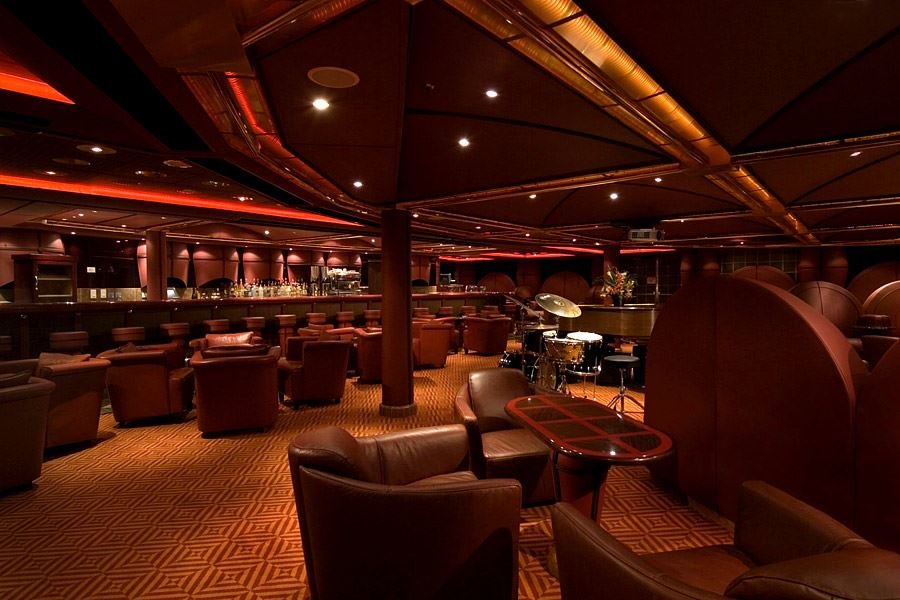Сигарный бар Robusto Cigar Club