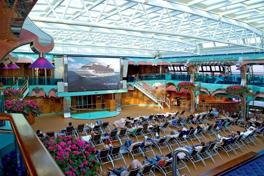 Кинотеатр Carnival's Seaside Theatre