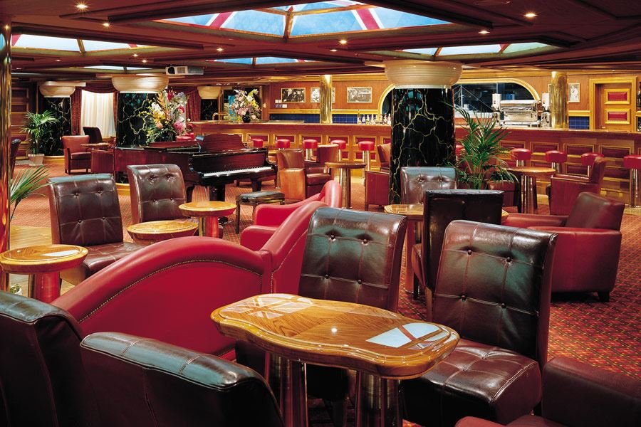Сигарный бар Winston's Cigar Bar