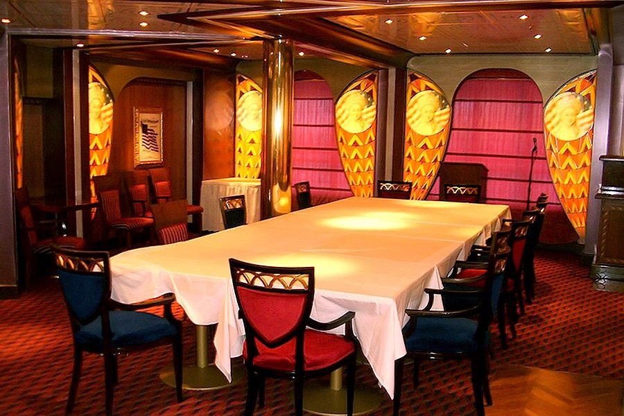 Карточный салон Betsy Ross Card Room