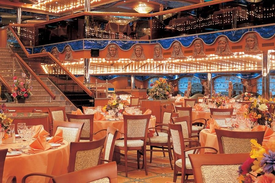 Основной ресторан Atlantic Dining Room