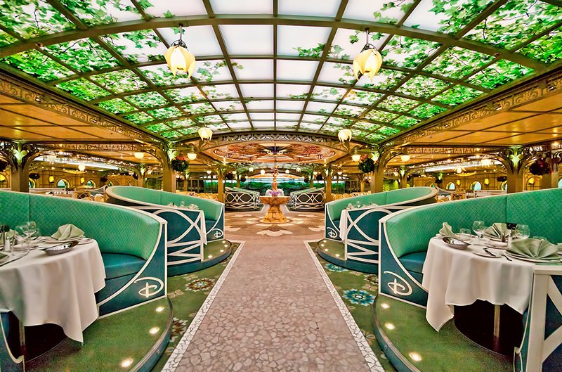 Ресторан Enchanted Garden