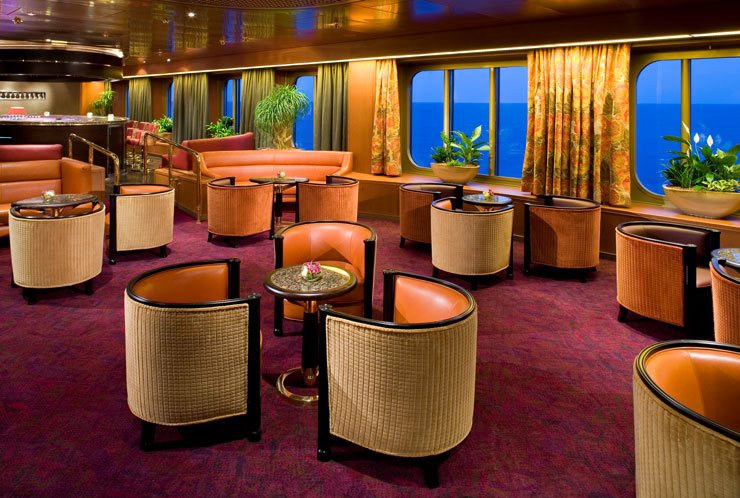 Бар (Explorer's Lounge)