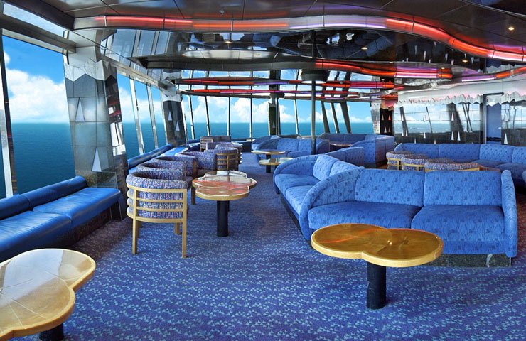 Зона отдыха (Crow's Nest Lounge)