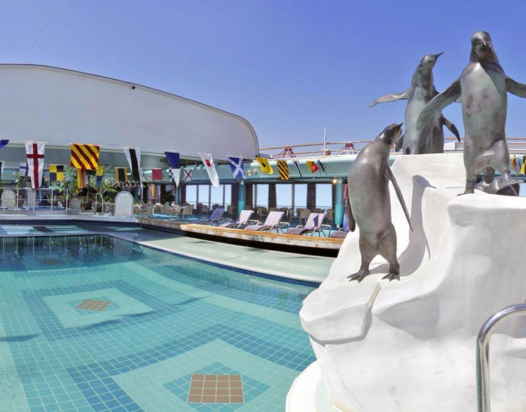 Бассейн с раздвижной крышей (Lido Pool)