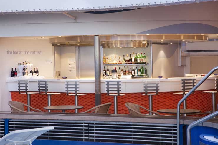 Бар (The Bar at the Retreat)